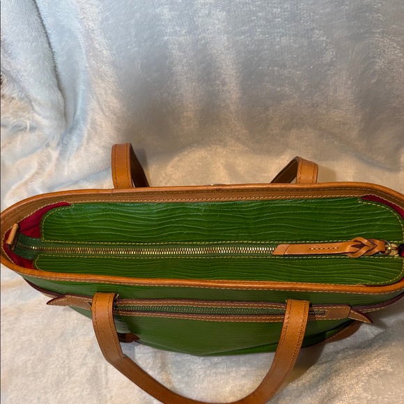 Dooney & Bourke Kelly Green and Tan Leather Shoulder Bag - Picture 13 of 13